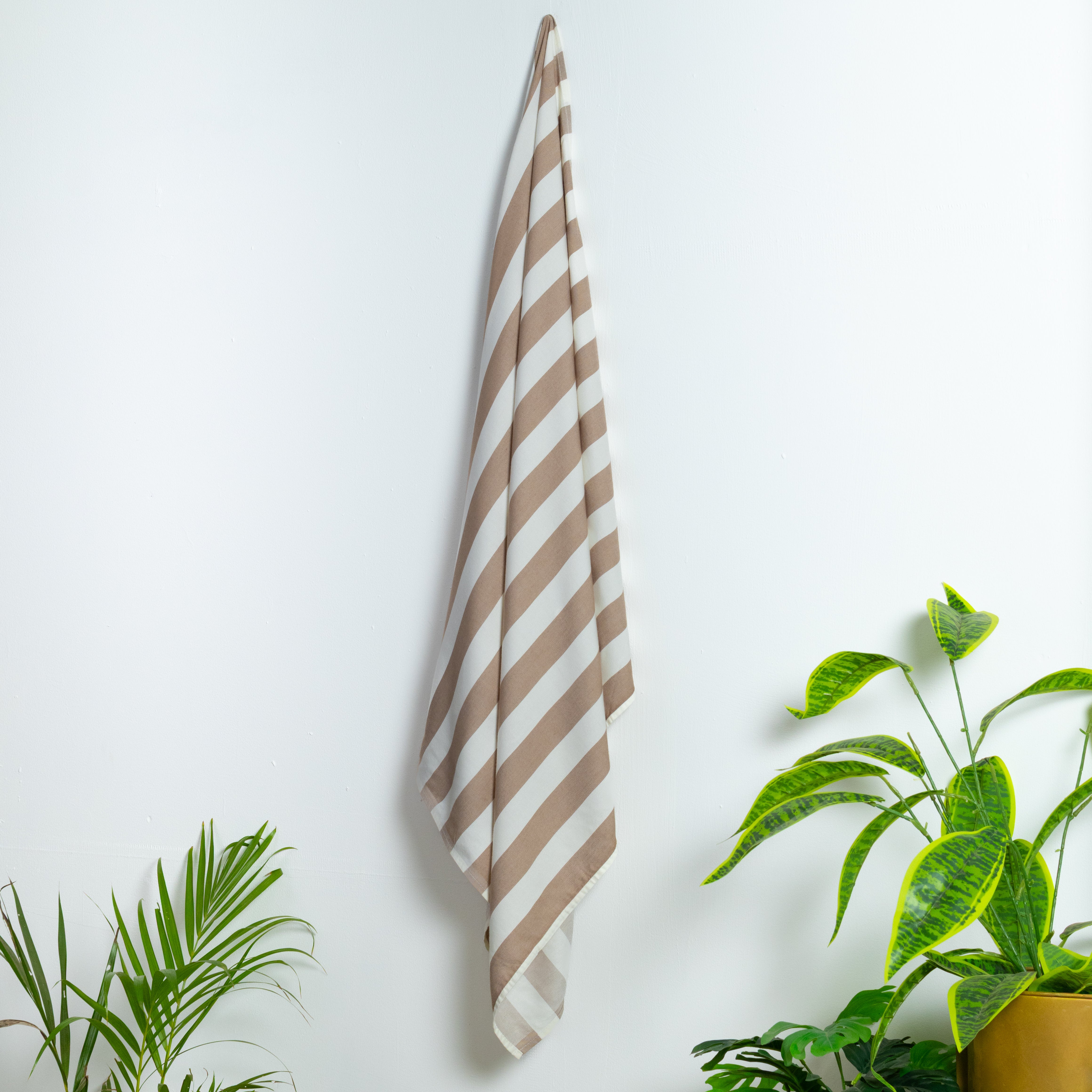 Happie Dayz BamPure – 100% Pure Bamboo Towel (brown)