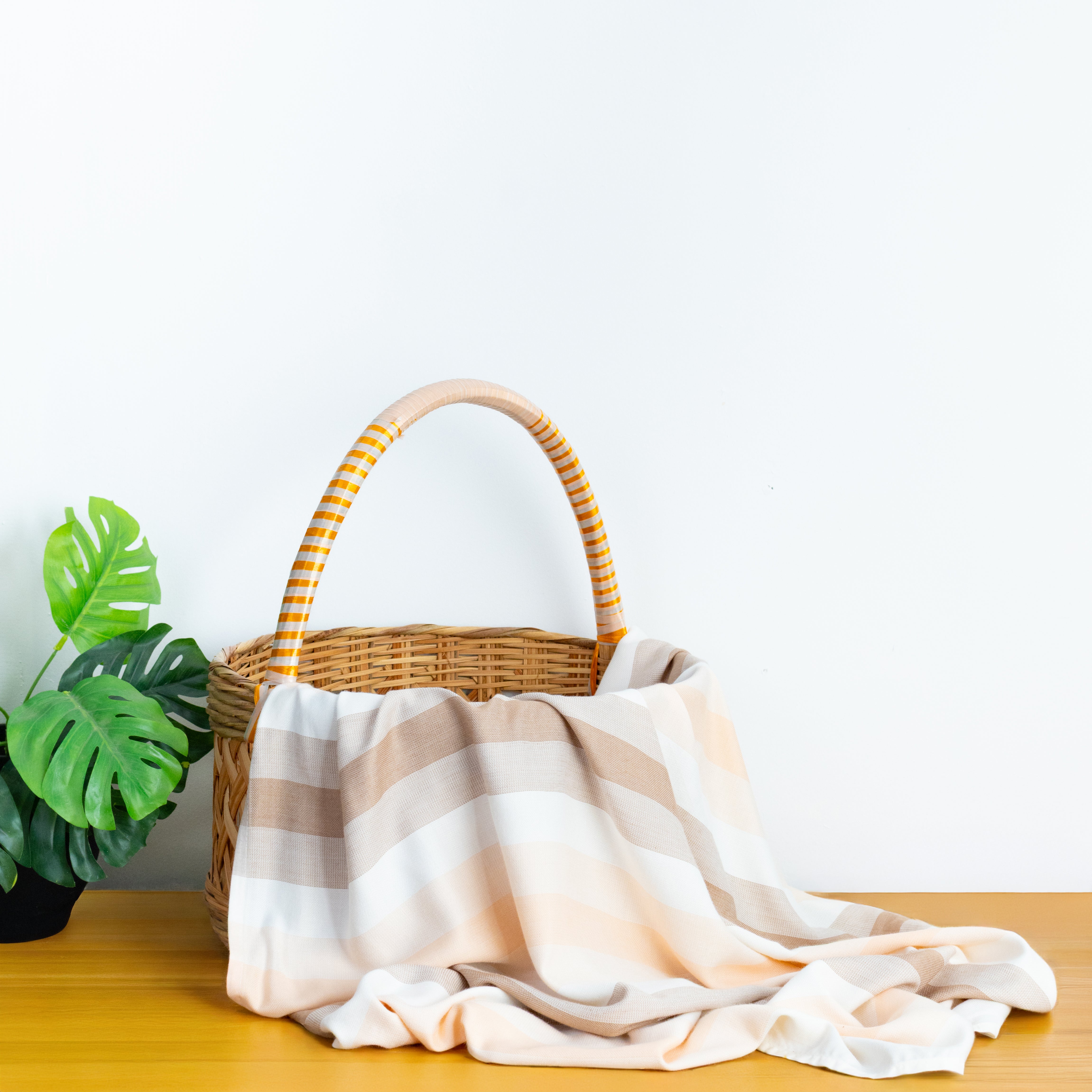 Happie Dayz BamPure – 100% Pure Bamboo Towel (beige and brown)