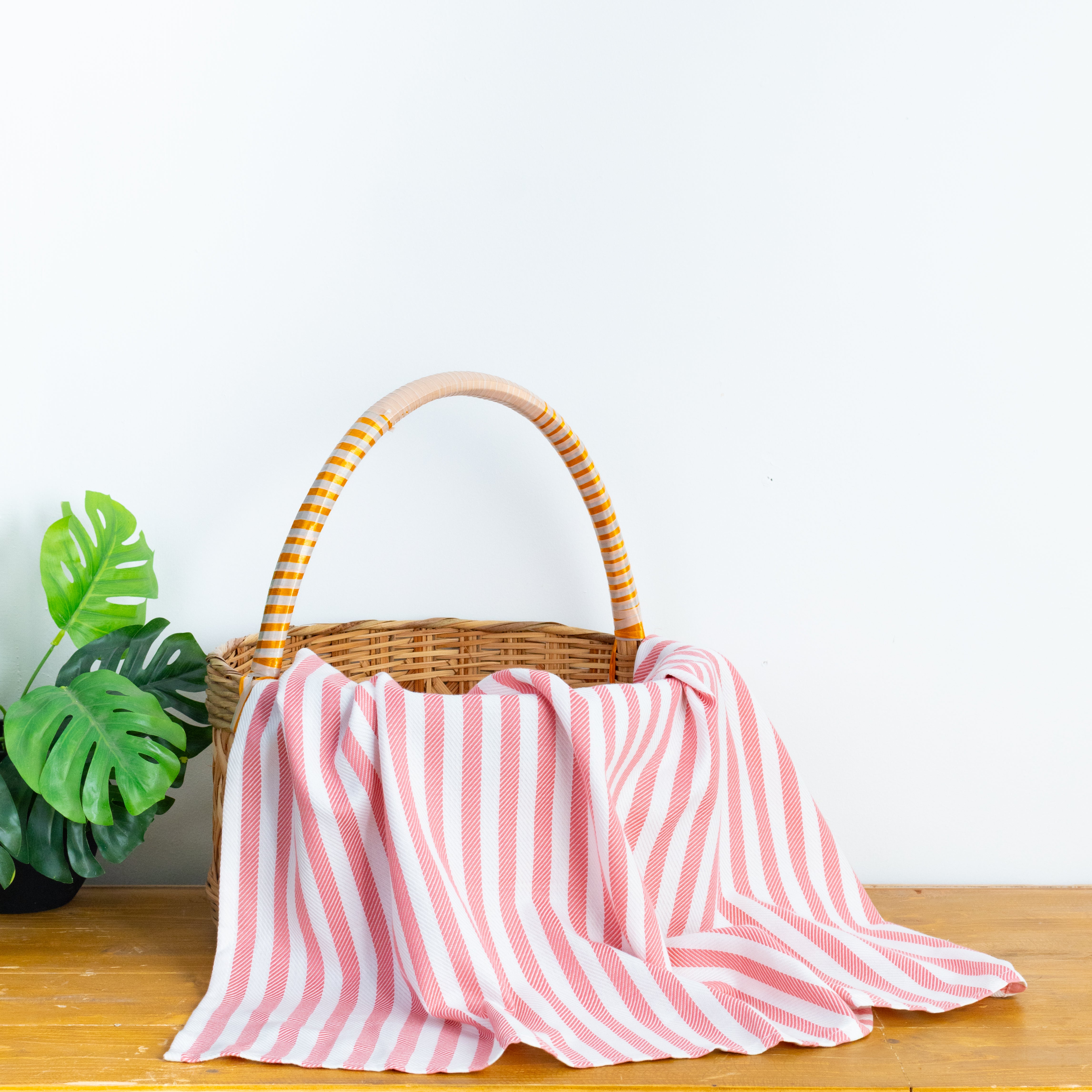 Happie Dayz pure cotton – 100% Striped Towel (red)