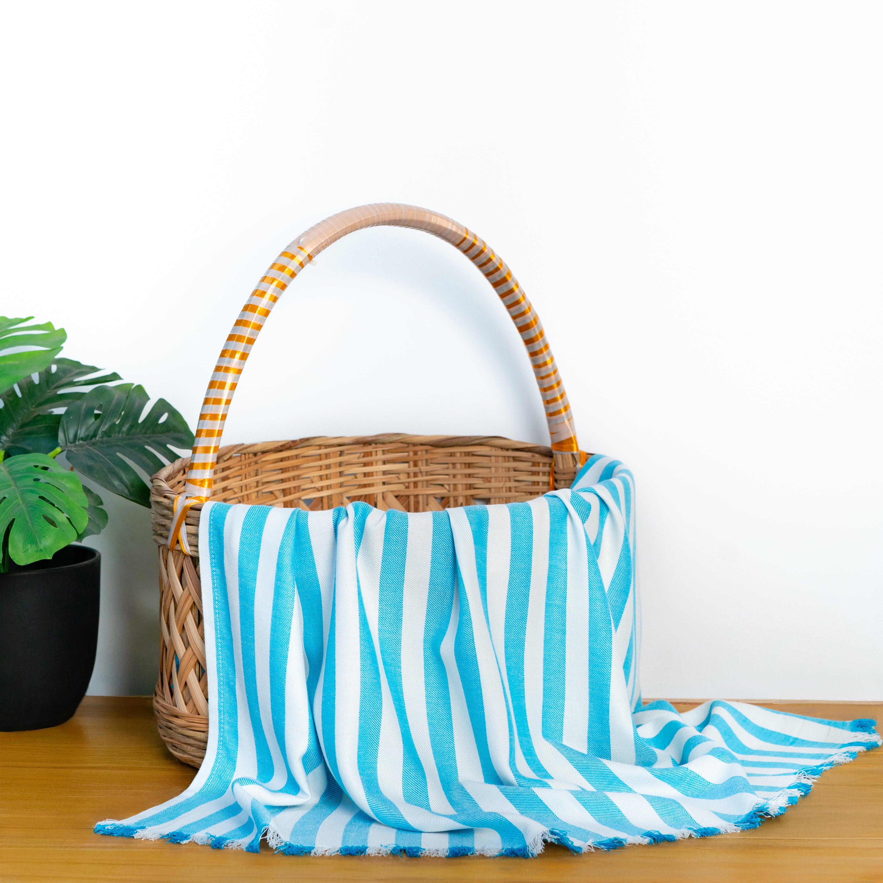 Happie Dayz BamPure – 100% Pure Bamboo Towel (blue)