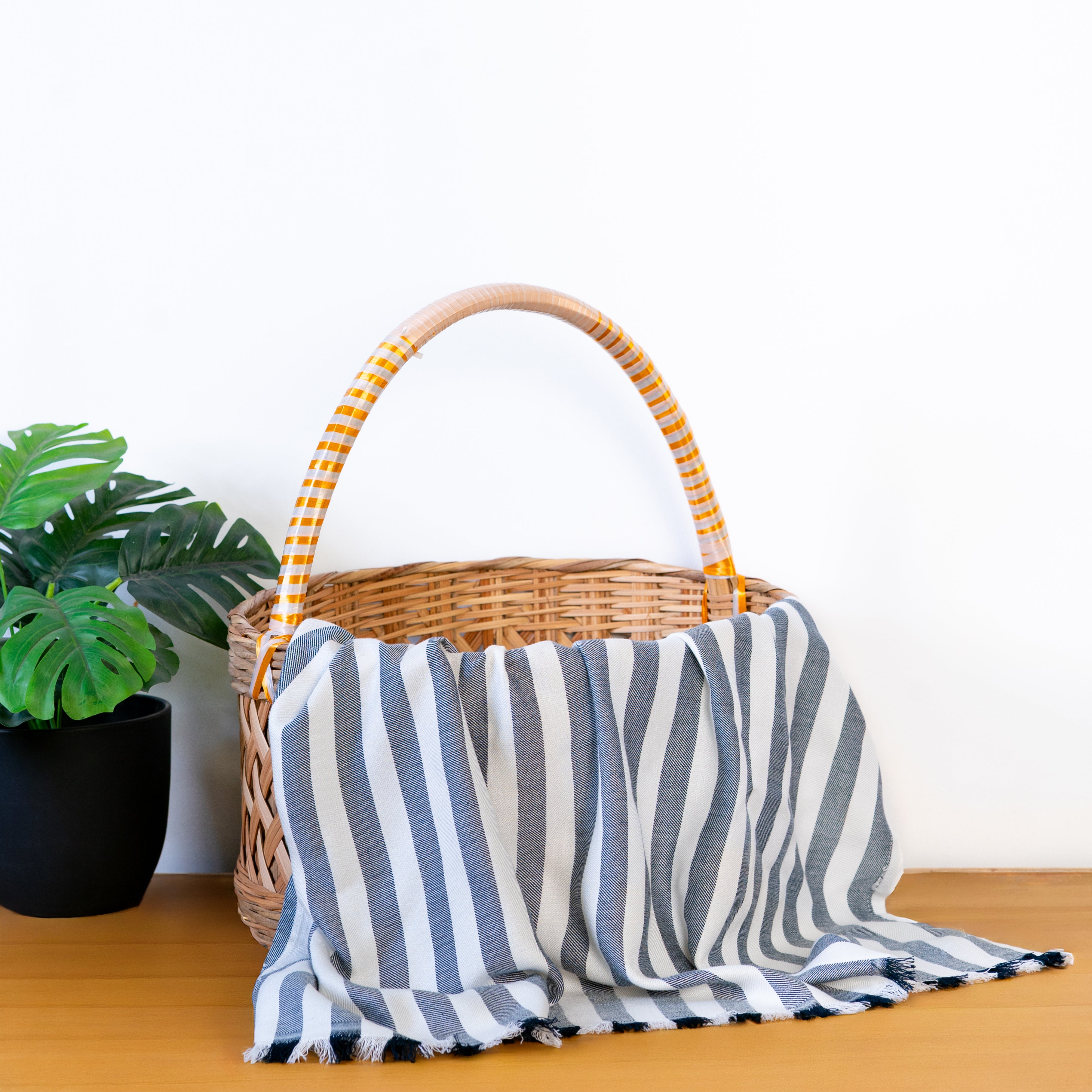 Happie Dayz BamPure – 100% Pure Bamboo Towel (grey)